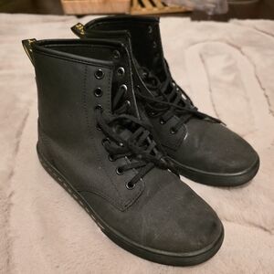 Dr Marten Sneaker Boot